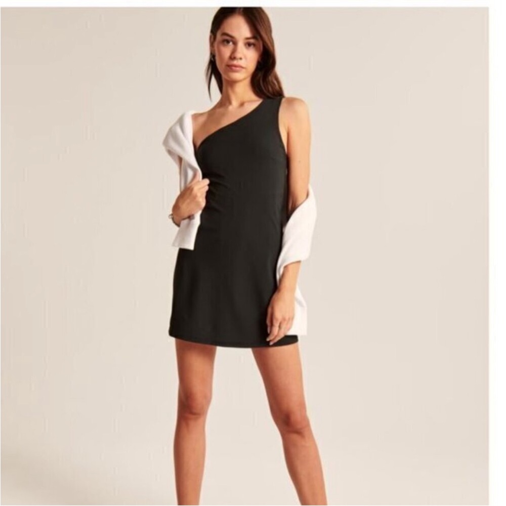 Abercrombie NWT traveler Black One-Shoulder Dress